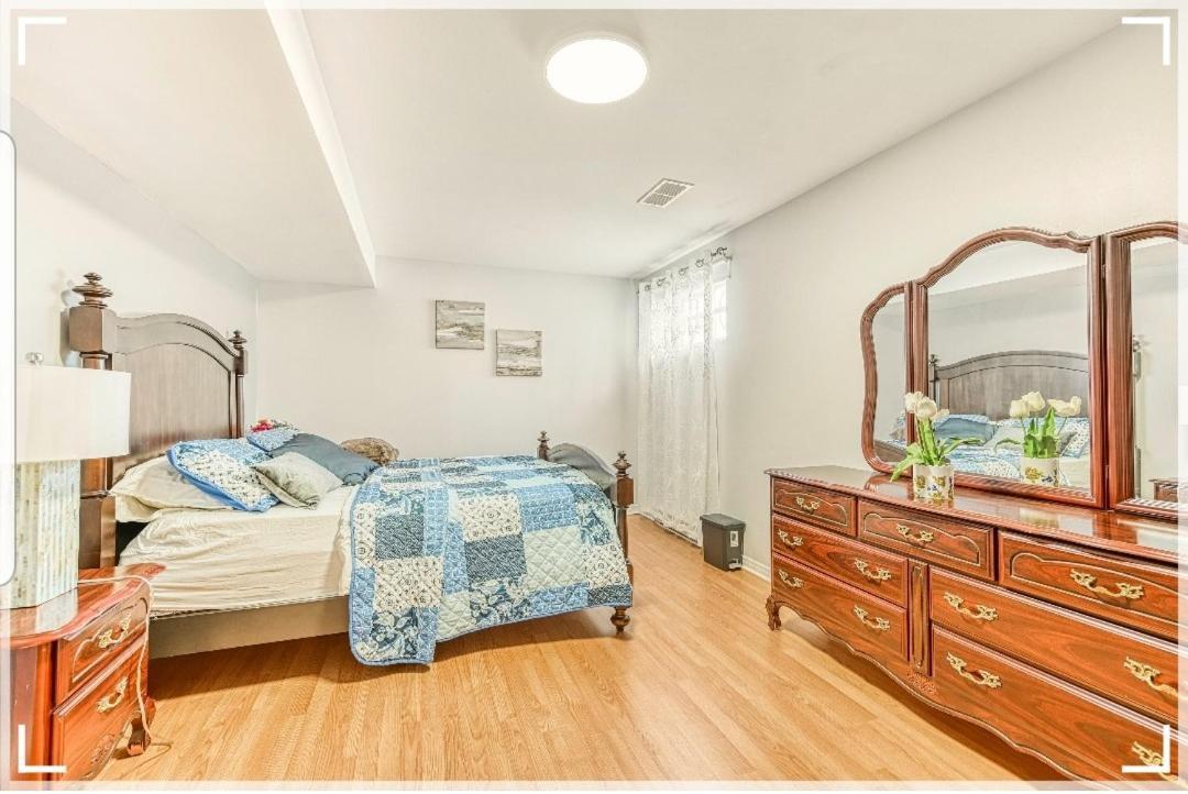Leila'S Place-Basement Apartment In Private Home 가티노 외부 사진